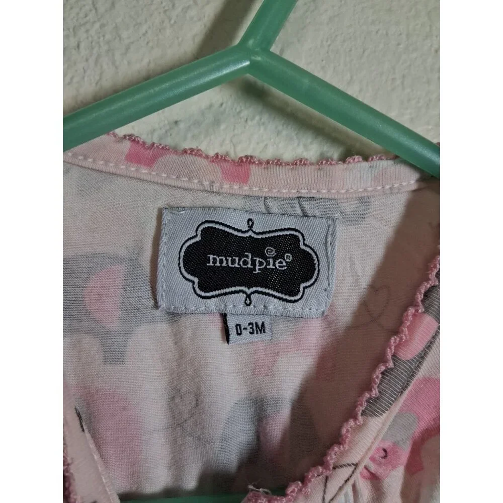 Mud Pie snap closure